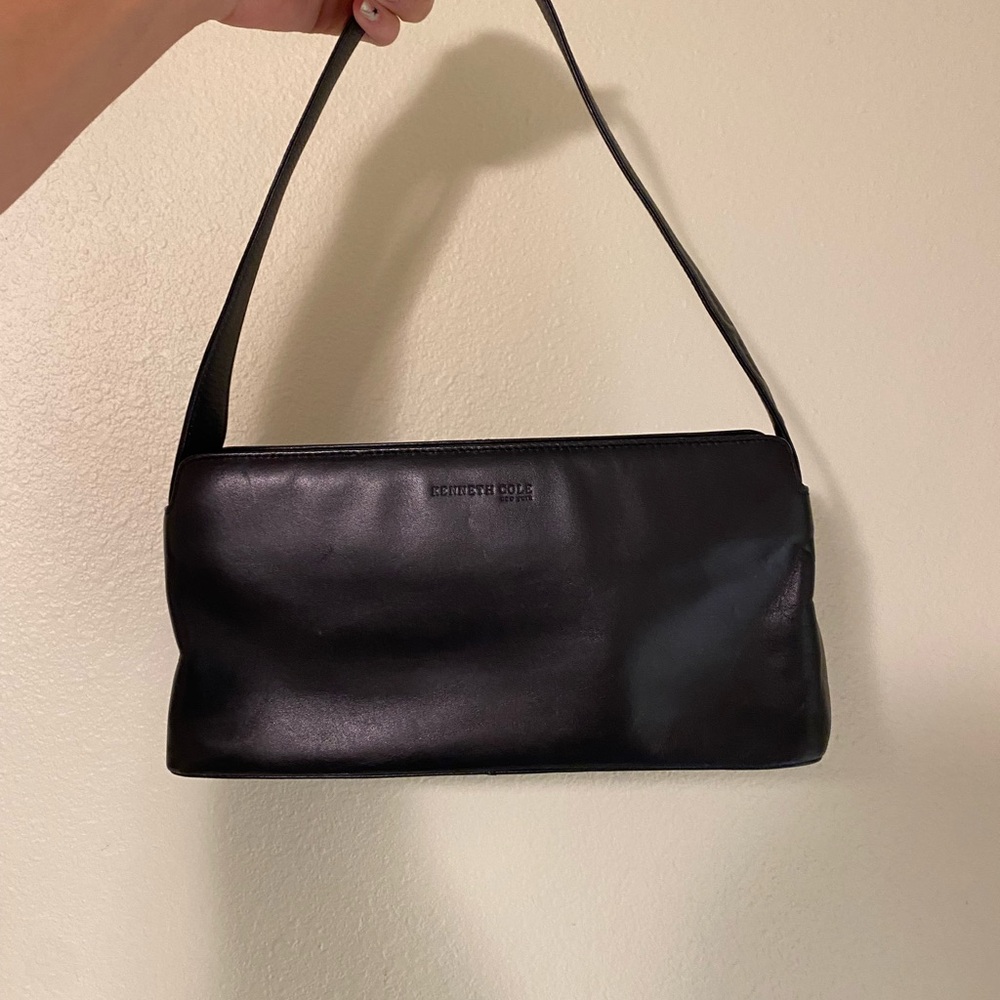 Kenneth Cole Elegant Black Shoulder Bag
